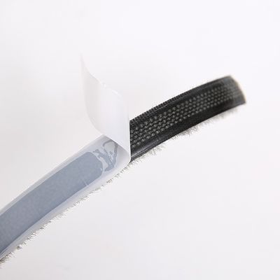 پنجره کشویی آب و هوا جدا کردن مهر برس با نوار چسب ذوب داغ و عملکرد ضد صدا