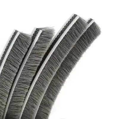 پنجره ها و درهای اپوسیت Poly Pile Threshold Sealing Strip Brush Weatherstrip برای آپارتمان آب و هوا جدا کردن مهر خروجی