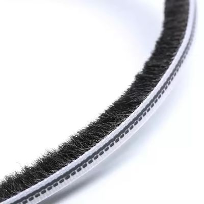 ارتفاع انبار 3-25mm عرض 3-50mm 100%PP آلومینیوم آلیاژ نوار برس آب و هوا نوار برای درب چپ CLJ درب کشویی
